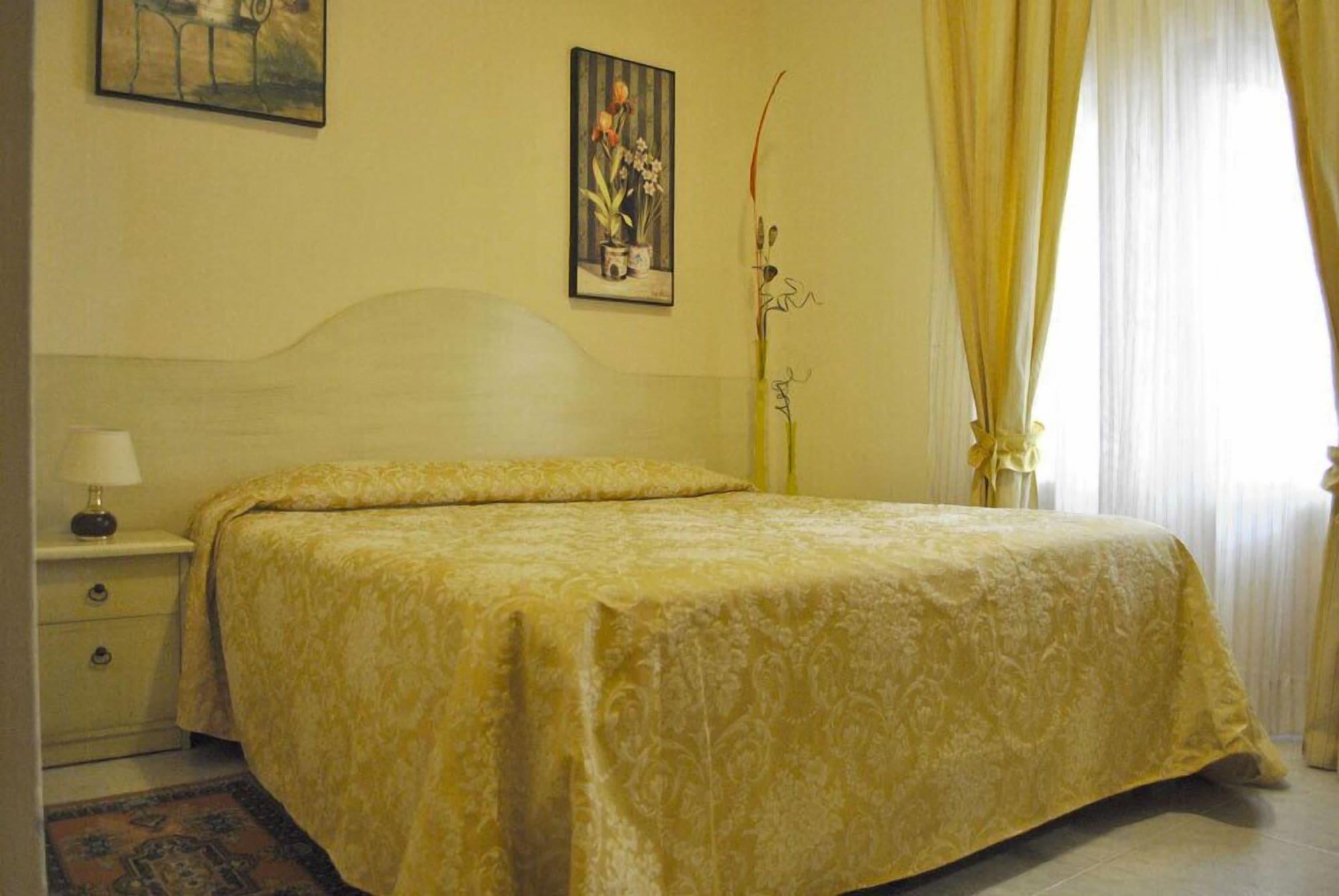 Hotel Villa San Giorgio Поджибонси Экстерьер фото