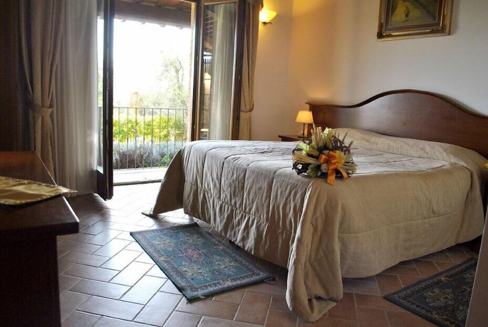 Hotel Villa San Giorgio Поджибонси Экстерьер фото